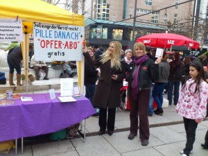 08.03.13: Die Initiative beim Frauentag in Frankfurt